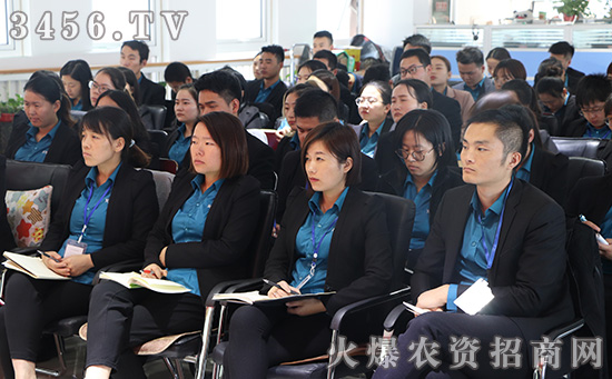 做知法懂法用法的廣告從業者——火爆網組織認真學習《廣告法》 做知法懂法用法的廣告從業者——火爆網組織認真學習《廣告法》